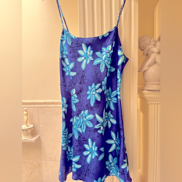 Elegant satin like Slip/Nightie size M - Picture 2 of 7